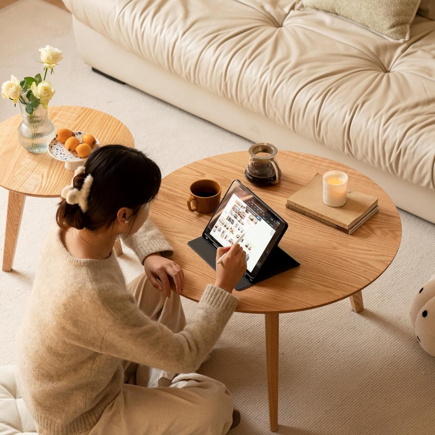 100% Solid Oak Wood Mini Coffee Table, Round Side Table w/Solid Wood Legs, Walnut Mid Century Coffee Table w/Sturdy Frame for Bedroom Balcony Living Room (29.53" D x 17.72" H)