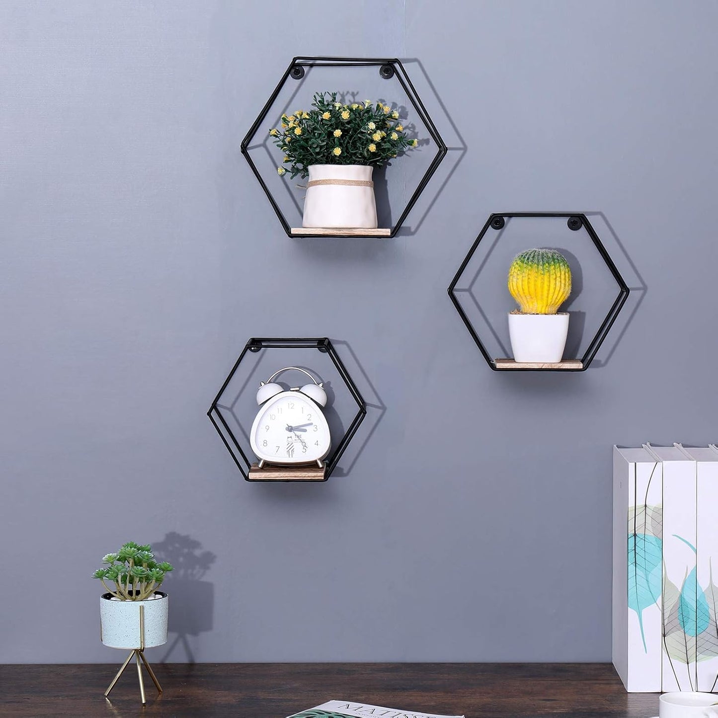 DRNCURN Hexagon Floating Shelves Wall Decor, Black Metal Wire and Wood Wall Mounted Storage Set of 3, Wall Mounted Wood Shelf for Bedroom, Living Room, Bathroom, Kitchen, Picture Ledge Shelf