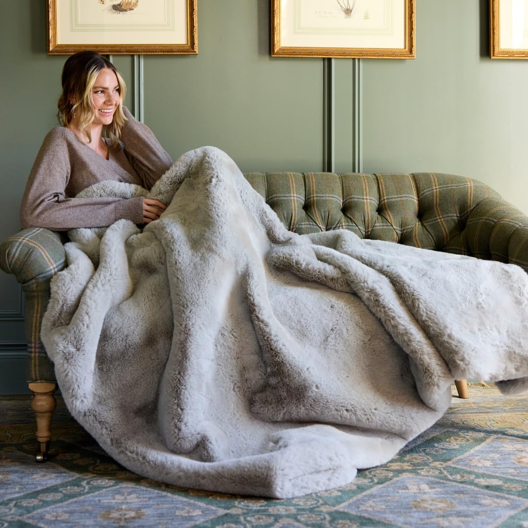 Nuzzie Snuggle Luxe Premium Soft Eco-Conscious Cozy Throw Blanket for Perfect Comfort - Earl Grey (90"x108")