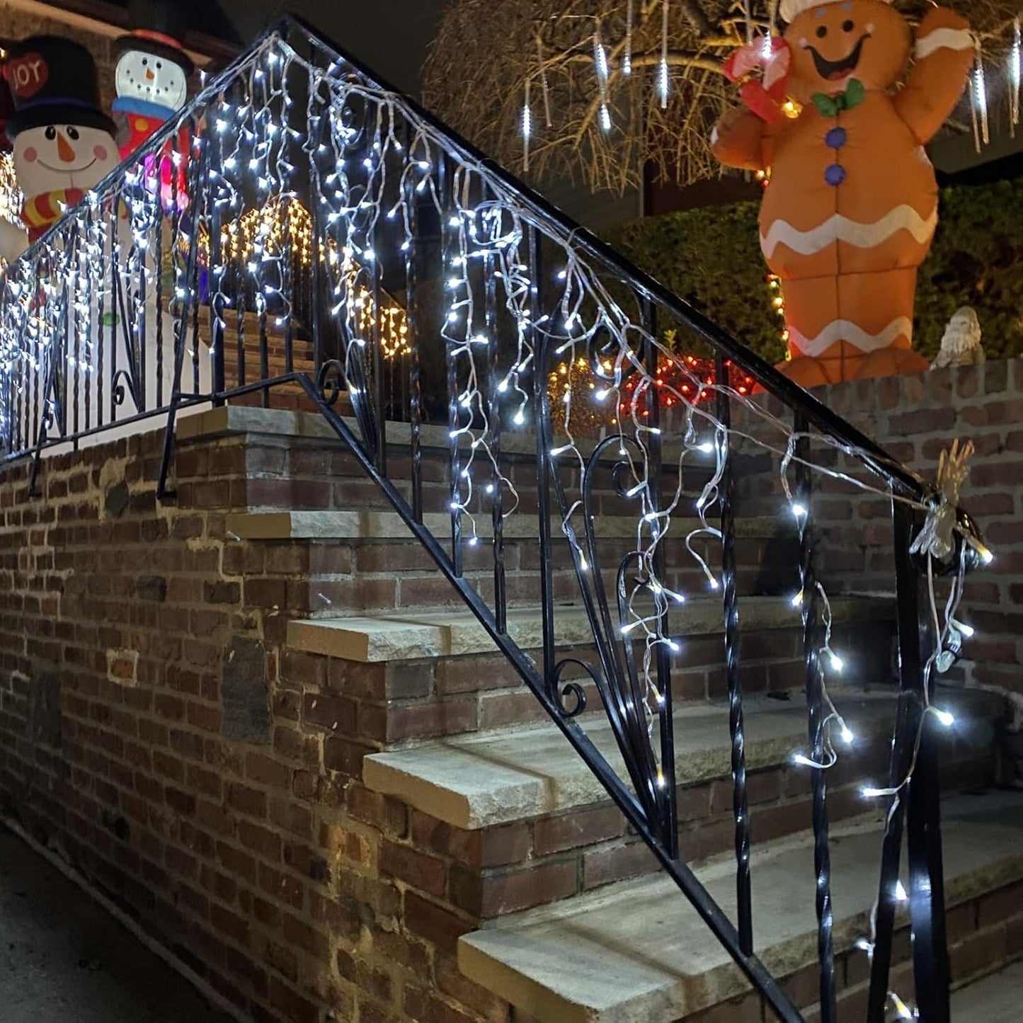 YEGUO 66ft 800 LED Icicle Lights Outdoor Waterproof, 160 Drops Icicle Christmas Light Connectable, 8 Modes White Icicle Xmas Lights with Timer Memory