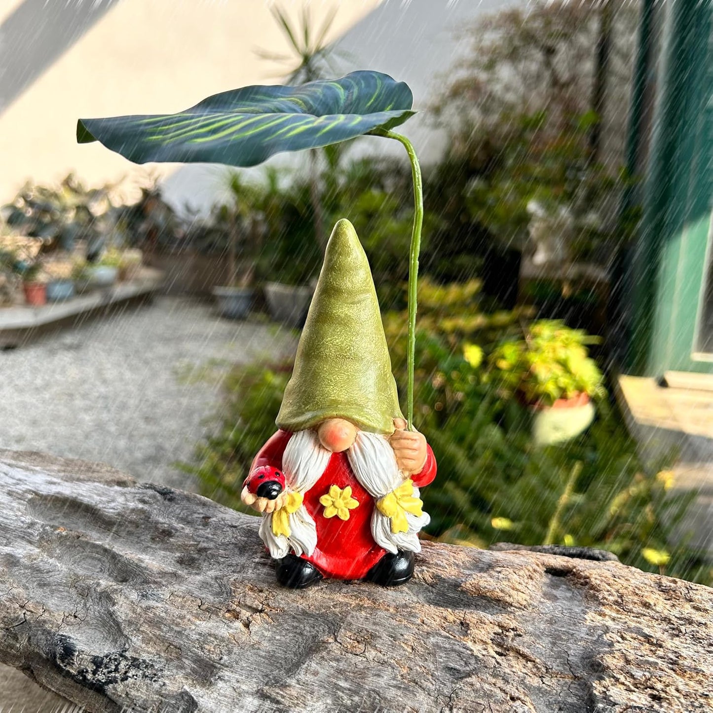 Garden Female Gnome Statue Decoration with Leaf Umbrella, 6.5” Figurine Ornament for Indoor Outdoor Home Patio Yard Lawn, for Gnome Lovers & Garden Enthusiasts,Mom,Women