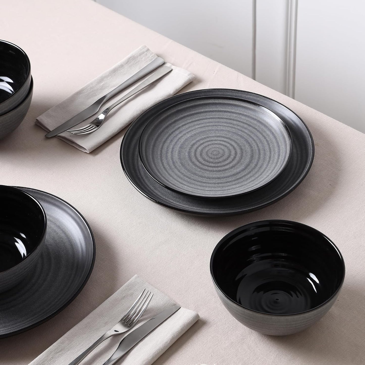 Stone Lain Dua 4-Piece Dinner Plate Set Stoneware, Black
