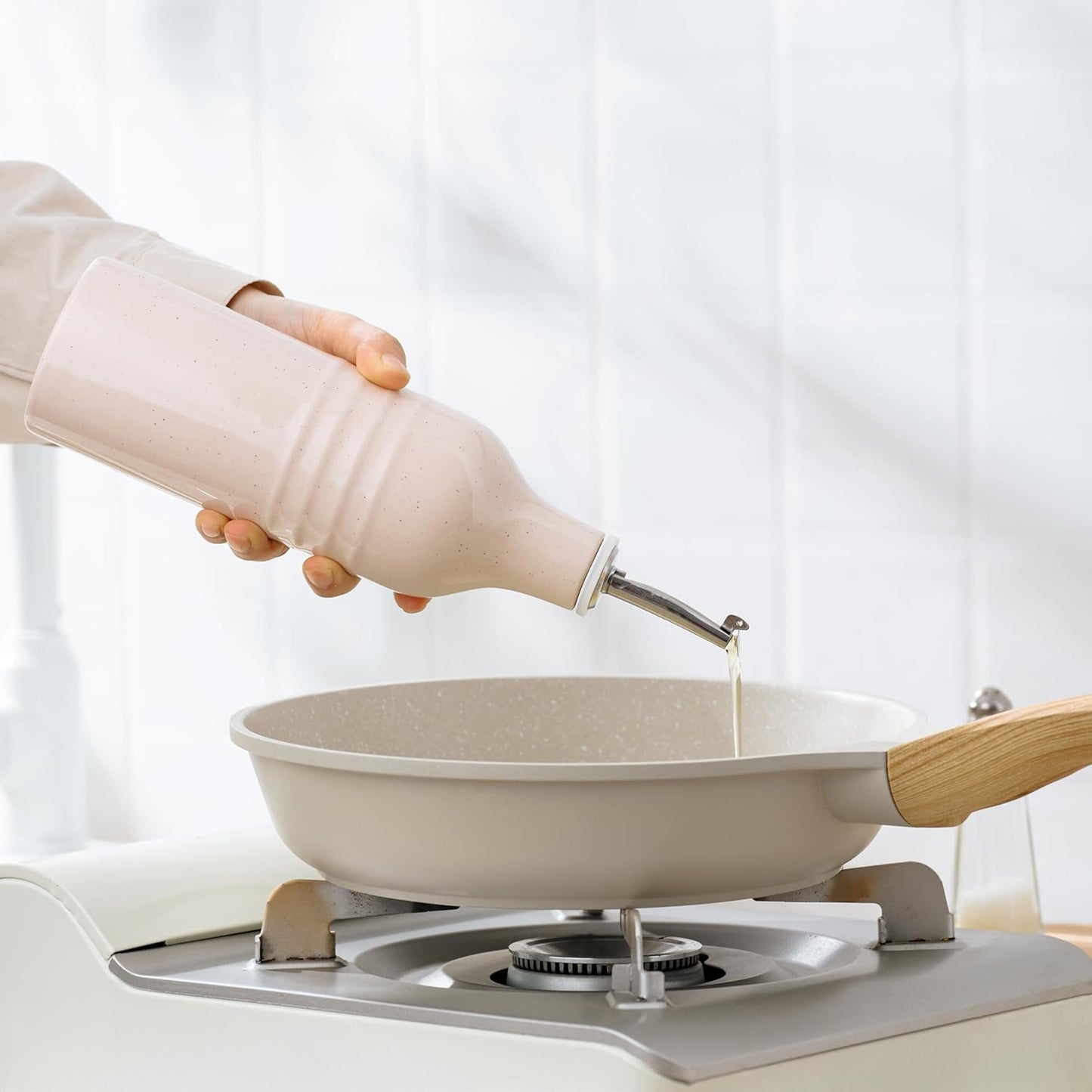 famiware Jupiter 16oz Ceramic Olive Oil Dispenser Bottle, 1 Piece Oil Dispenser for Kitchen with Stainless Steel Pourers, Suitable for Storage Vinegar, Soy Sauce, Coffee Syrup, Light Pink