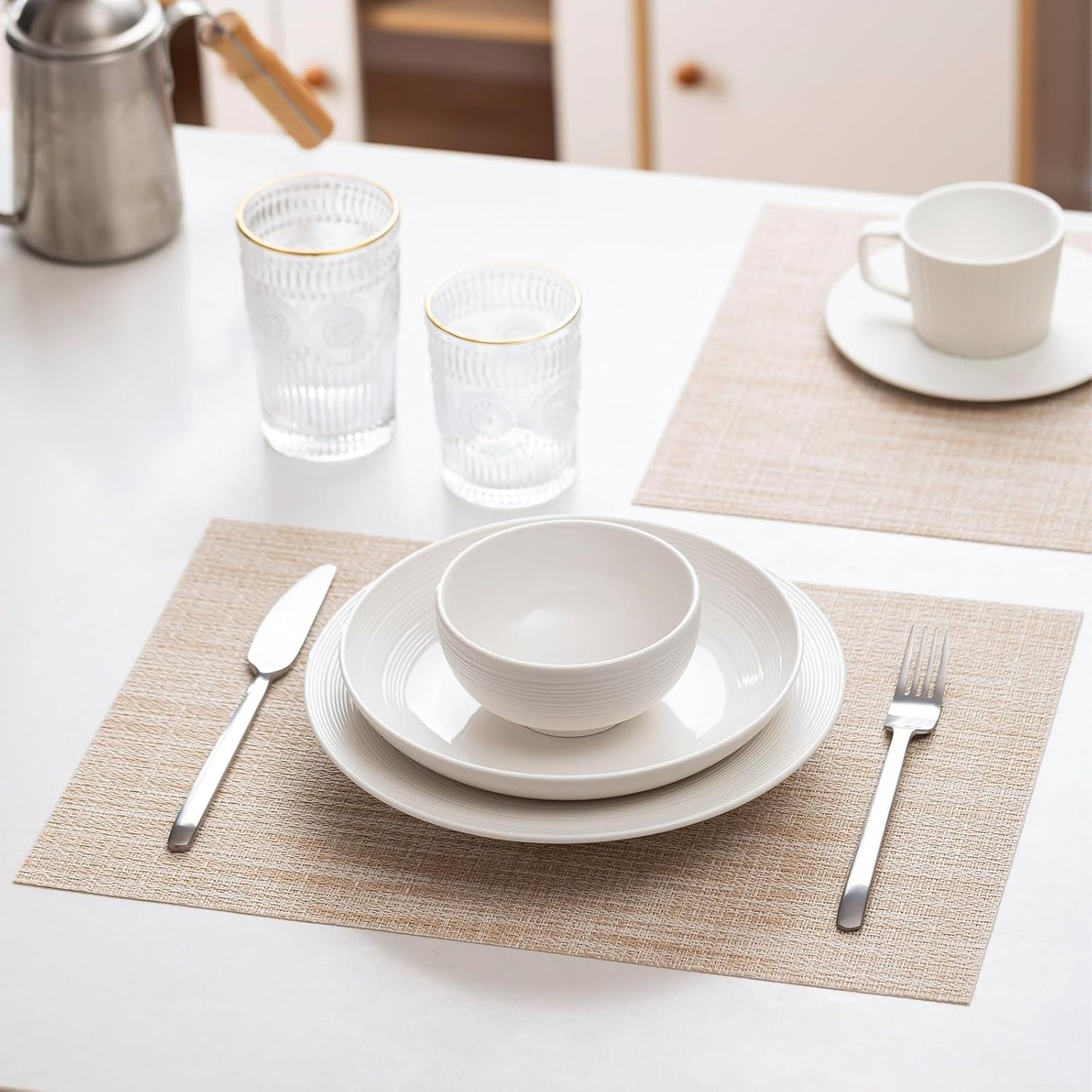 LEXMORE Placemats Set of 6 Vinyl/Plastic Woven Place Mats for Kitchen Table Indoor/Outdoor Washable Placemat Wipeable Dining Table Mats(A-Beige)