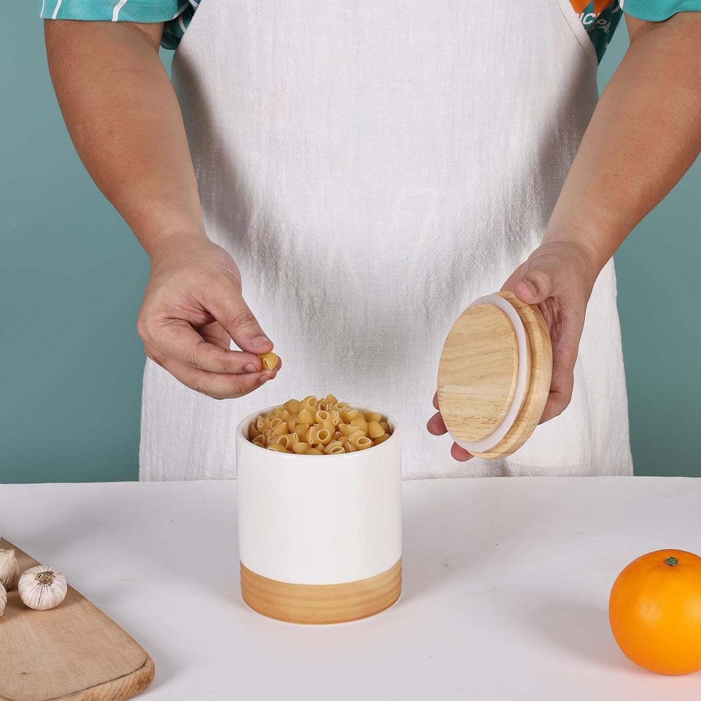 LEETOYI Ceramic Food Storage Jar with Seal Lid,Kitchen Canisters for Countertop, Serving for Ground Coffee, Tea, Sugar, Salt and More 31 Oz White