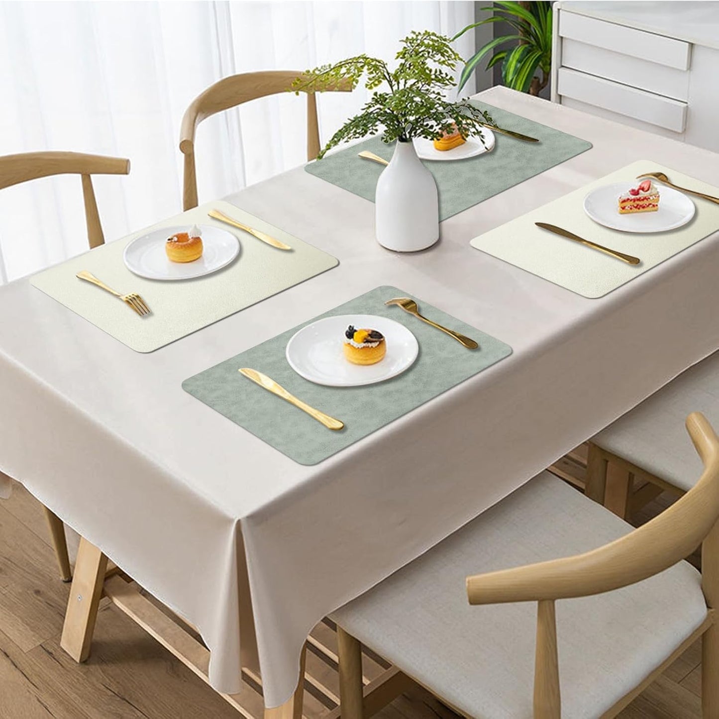 Faux Leather Placemats, Set of 4, 12''×17' Textures on Both Sides, Heat-Resistant, Waterproof and Oil-Proof, Reversible Place Mats for Kitchen, Dining Table, Outdoor - Green&White