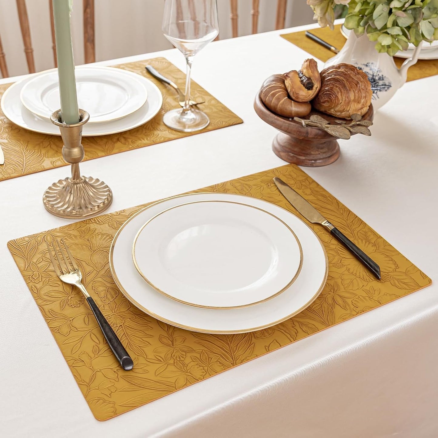 Romanstile Vinyl Placemats Set of 6-12 X 18 Inch - Heat Resistant Non-Slip Embossed Floral Place Mats 100% Waterproof Oilproof Wipeable Faux Leather Table Mats for Kitchen/Dining/Party, Gold