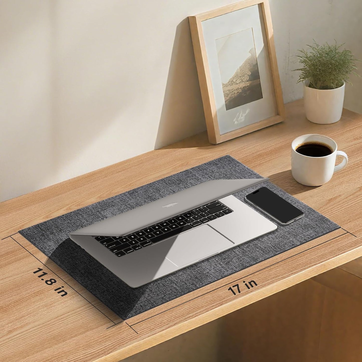 DOLOPL Placemats Set of 4, Reversible Wipeable & Heat Resistant Place Mats, Modern Faux Leather Table Mats for Kitchen, Neutral Waterproof Tablemats for Dining Table Decor, Wedding, Party(Charcoal)