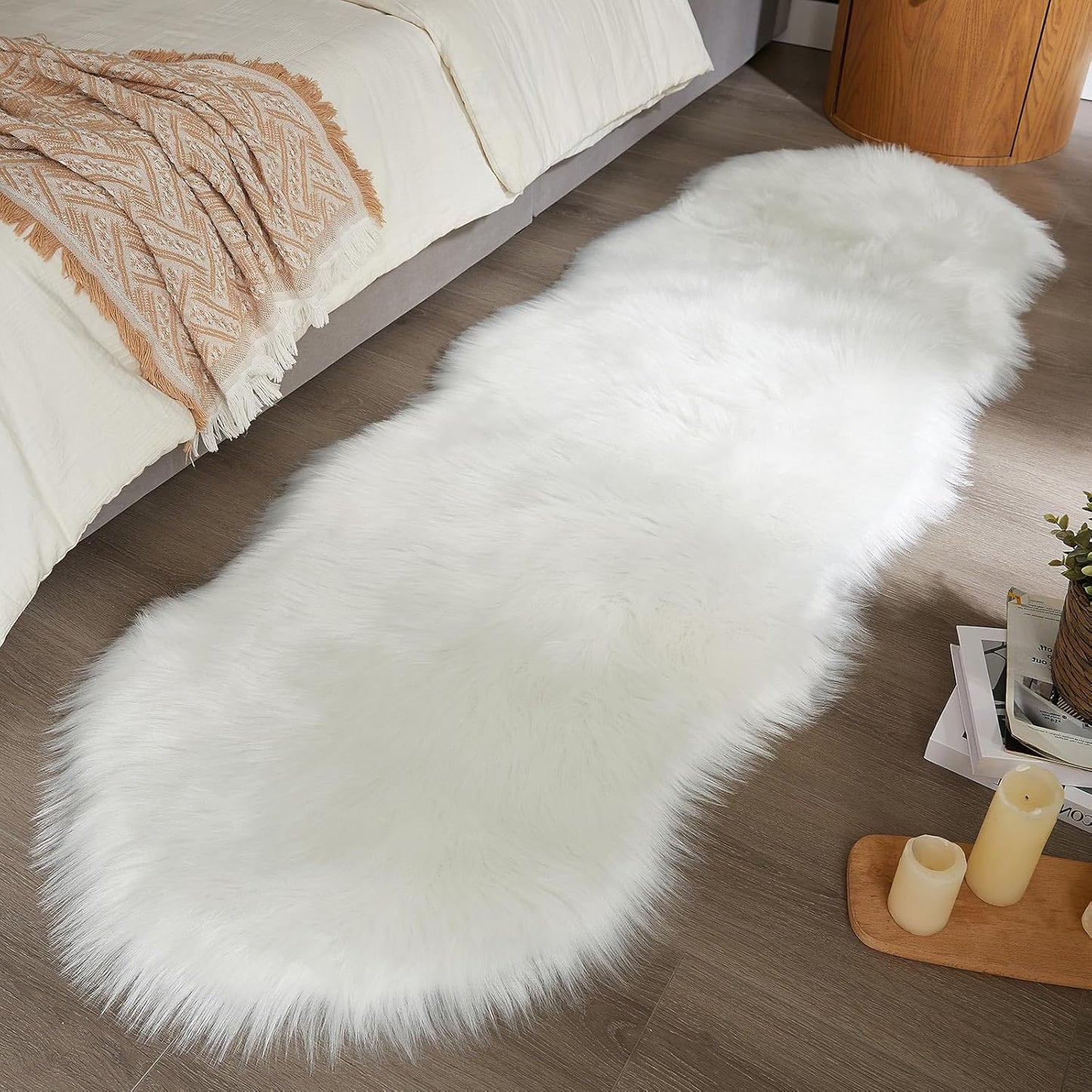 AMTOVO Faux Sheepskin Rug, White Ultra Soft Fluffy Shag Area Rug, 2 x 6 ft Faux Fur Rug for Bedroom Sofa Throw Cushion Room Decor, Sheepskin