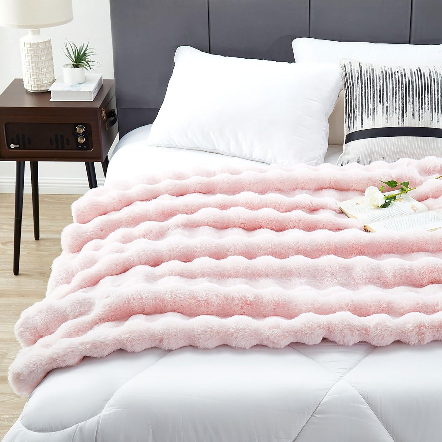 DREAMNINE Large Soft Thick Fuzzy Bubble Faux Rabbit Fur Bed Blanket Queen Size - 80" x 90", Big Warm Shaggy Fluffy Blankets for Winter, Solid Luxury Cozy Cute Bumpy Furry Blanket for Adult Girl, Pink