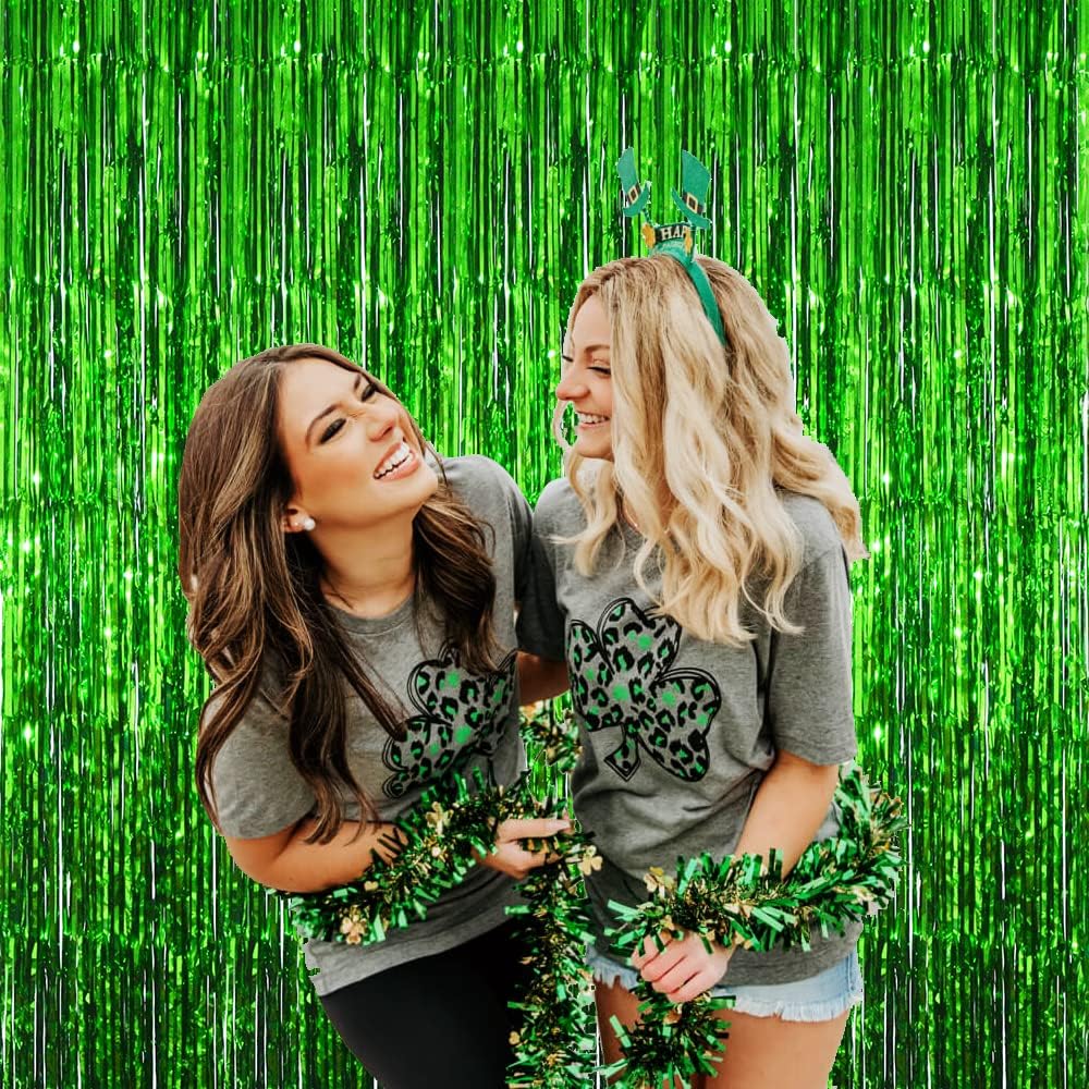 GOER 3.2 ft x 9.8 ft Metallic Tinsel Foil Fringe Curtains Party Photo Backdrop Party Streamers for St. Patrick's Day,Birthday,Graduation,New Year Eve Decorations Christmas Decor (Green,1 Pack)