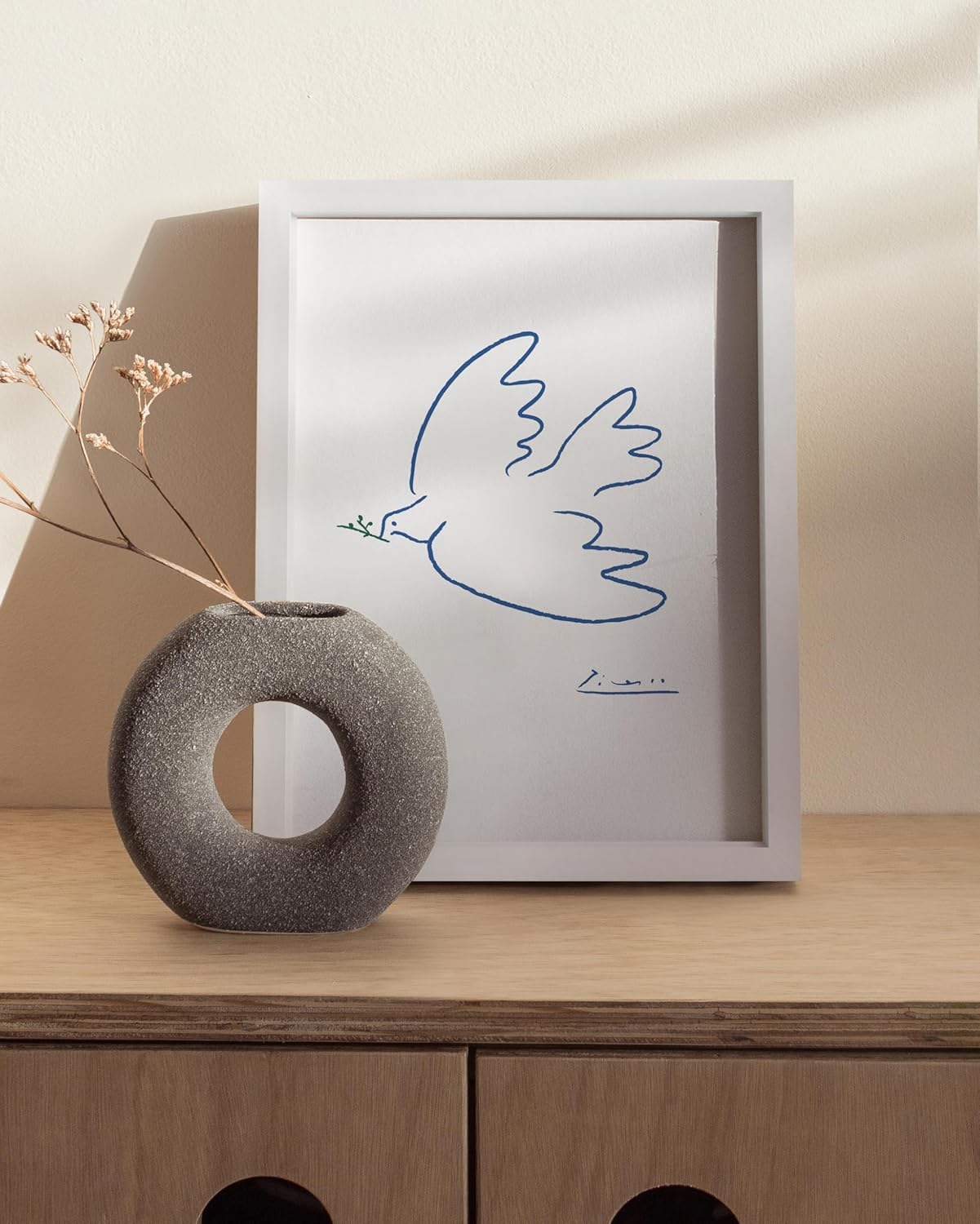 HAUS AND HUES 6x8 White Metal Picture Frame - 6x8 Wall Picture Frame - Features Premium Aluminum, Vertical Hanging, Easel Back for Tabletop, Home, Office (6x8 in, White, Set of 1)