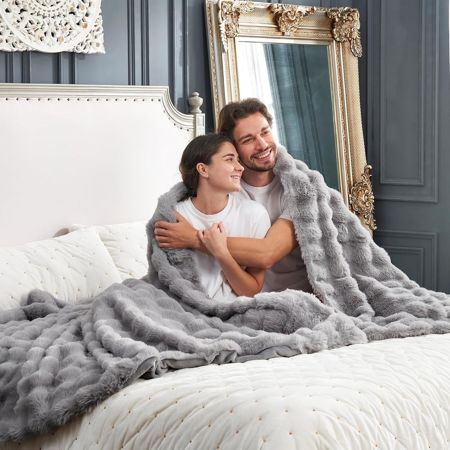 Cozy Bliss Faux Fur Throw Blanket for Couch, Fuzzy Soft Plush Thick Bubble Blanket for Sofa Bedroom Living Room, 90 * 90 Inches Light Grey