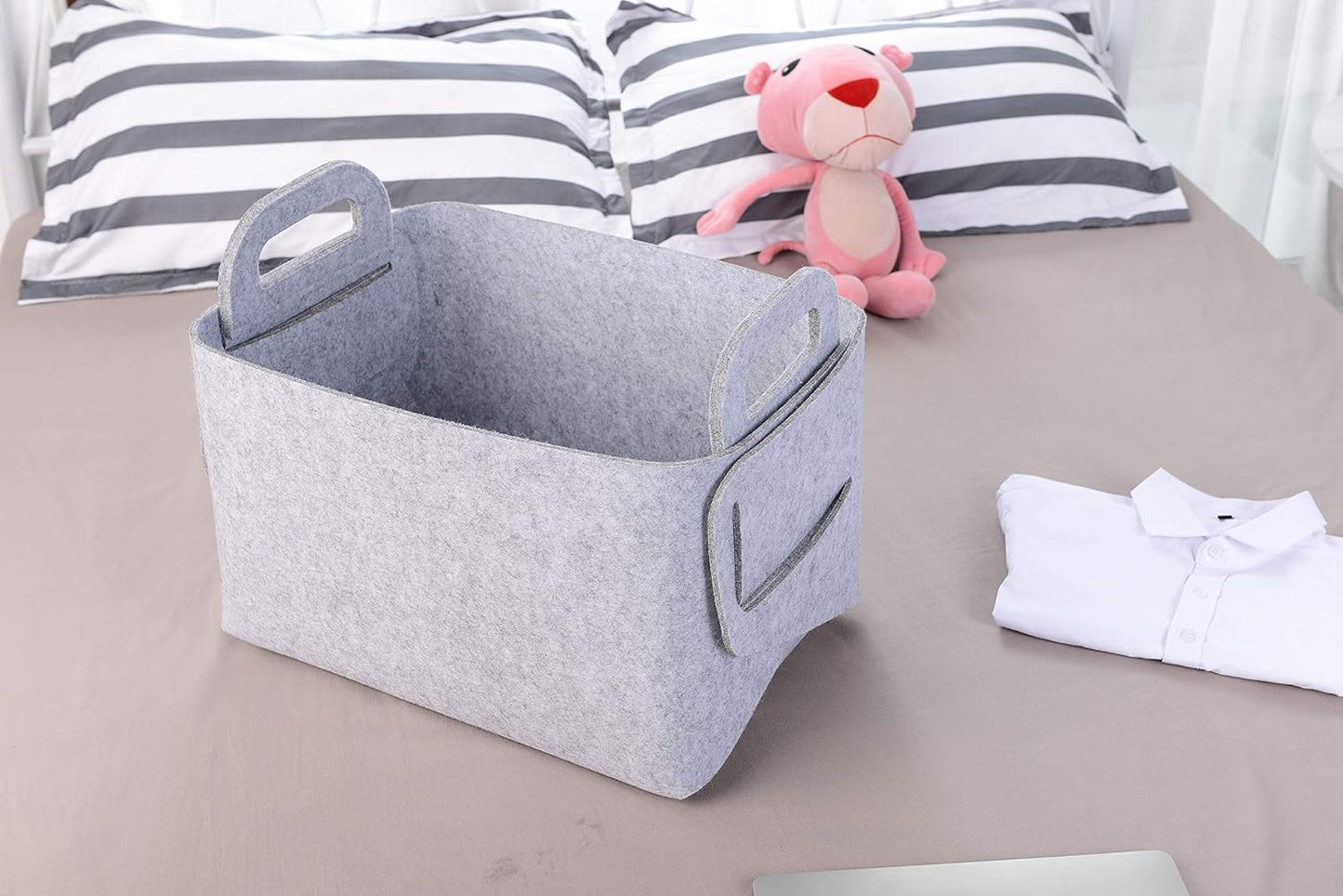 Minoisome Storage Basket Felt Storage Bin Collapsible& Convenient Box Organizer with Carry Handles for Office Bedroom Closet Babies Nursery Toys Laundry (Light grey, 15.7inch（L）×11inch（W）×10inch（H）)