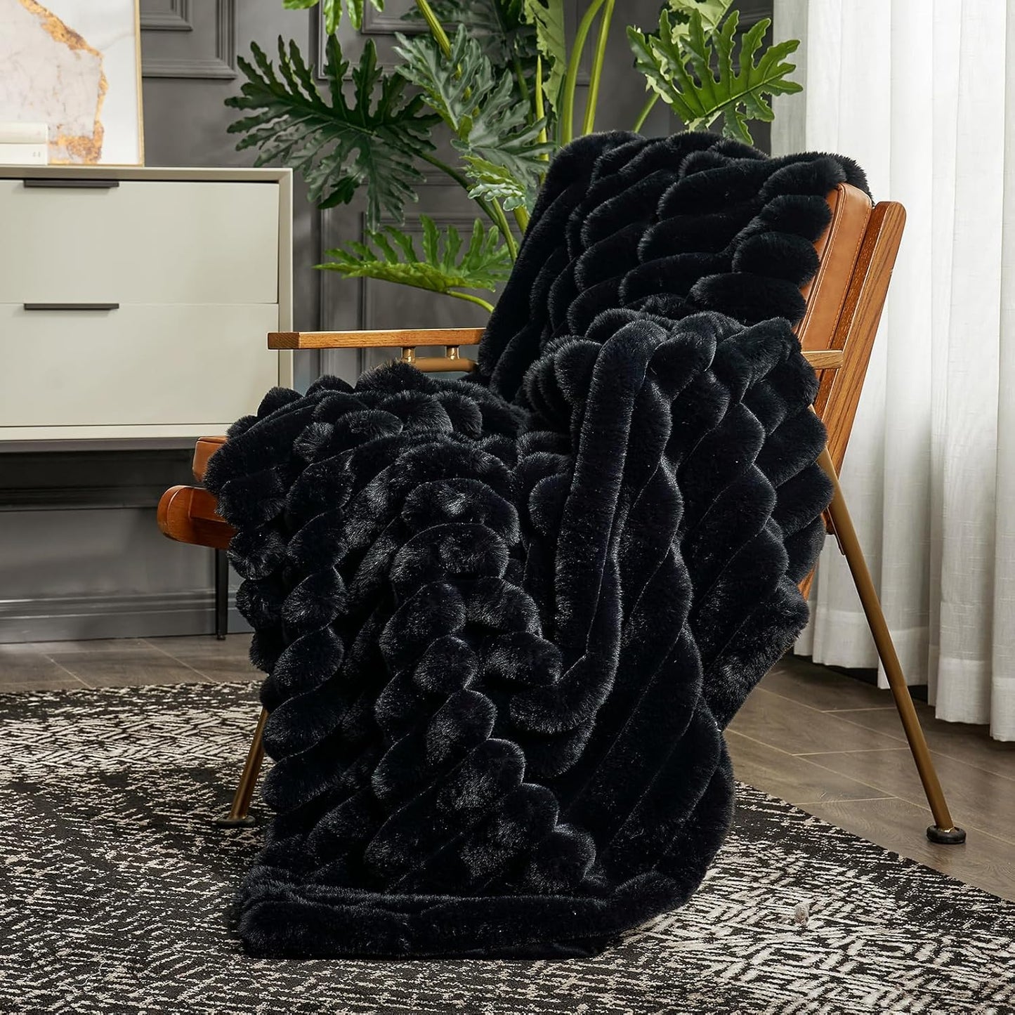 Cozy Bliss Faux Fur Throw Blanket for Couch, Cozy Warm Plush Striped Blanket for Sofa Bedroom Living Room,60 * 80 Inches Black
