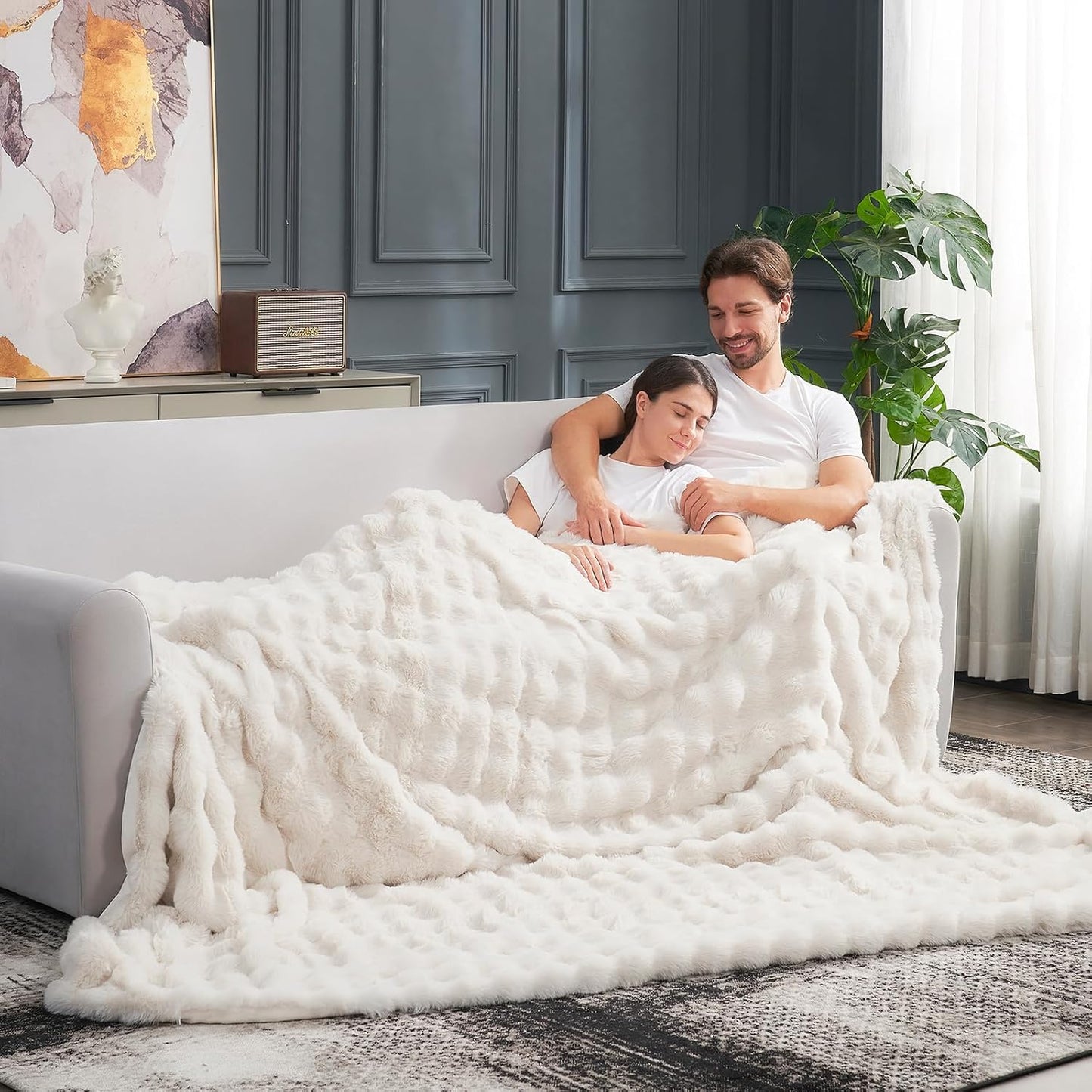 Cozy Bliss Faux Fur Throw Blanket for Couch, Fuzzy Soft Plush Thick Bubble Blanket for Sofa Bedroom Living Room, 90 * 90 Inches Cream White