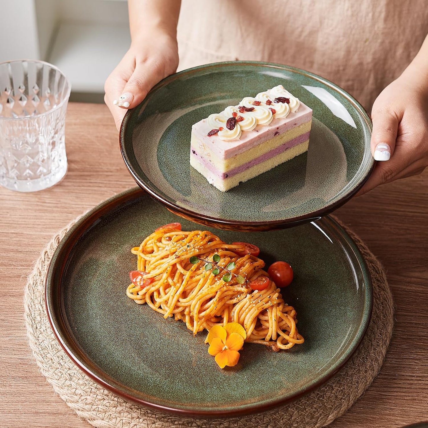 Stoneware Dinnerware Sets for 6, 18 Pieces Ceramic Plates and Bowls Sets, Chip and Scratch Resistant Dish Set, Dishwasher & Microwave Safe Plate Set, Brown Green