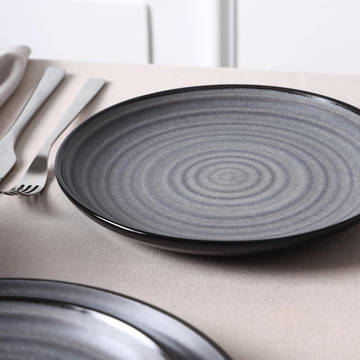 Stone Lain Dua 4-Piece Dinner Plate Set Stoneware, Black