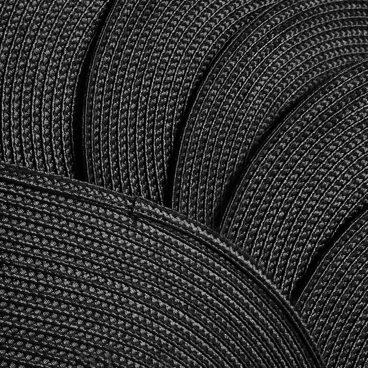 AHHFSMEI Placemats Set of 4 for Dining Table Washable Woven Vinyl Non-Slip 18x12 inches Placemat Heat-Resistant Durable Table Mats for Dining Table Easy to Clean (Oval Black, 4)