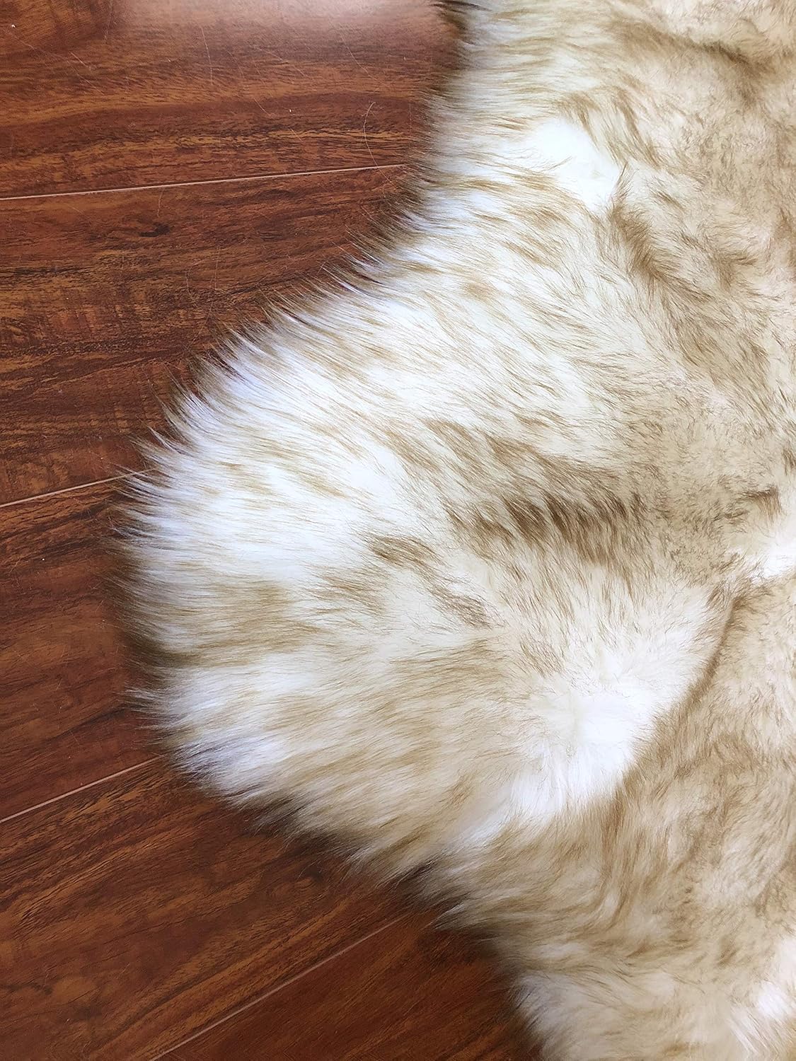 LAMBZY Faux Sheepskin Hypoallergenic Free Shape Shag Rug, Luxury Shaggy Silky Plush Carpet for Bedrooms Rugs Living Rooms Floor Rugs (Duo Decto 12 Pelts 6'x12', 180x360cm, White with Brown Tips)