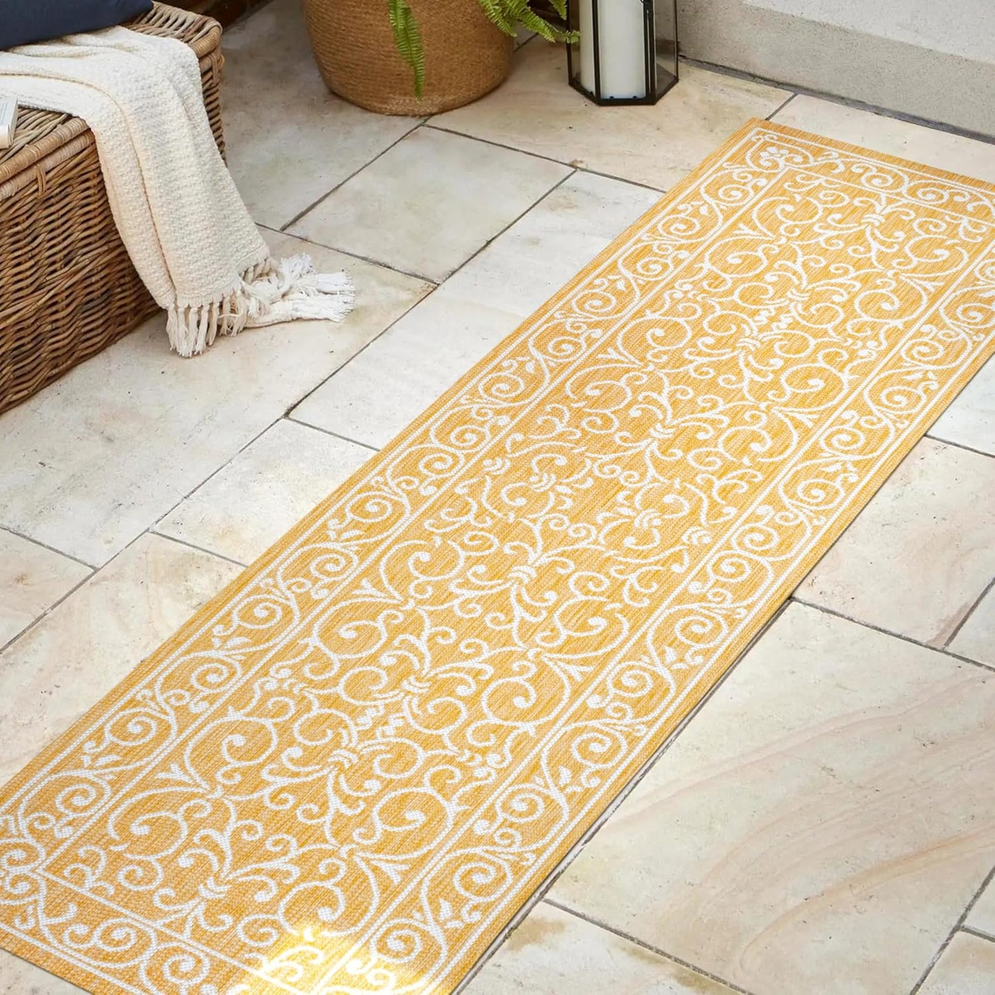 JONATHAN Y Vintage Filigree Indoor Outdoor Runner Rug 2X8 Yellow/Cream, Charleston Textured Weave for Backyard, Patio, Porch, Easy-Cleaning, High Traffic, Pet-Friendly, Non-Shedding (SMB106L-28)