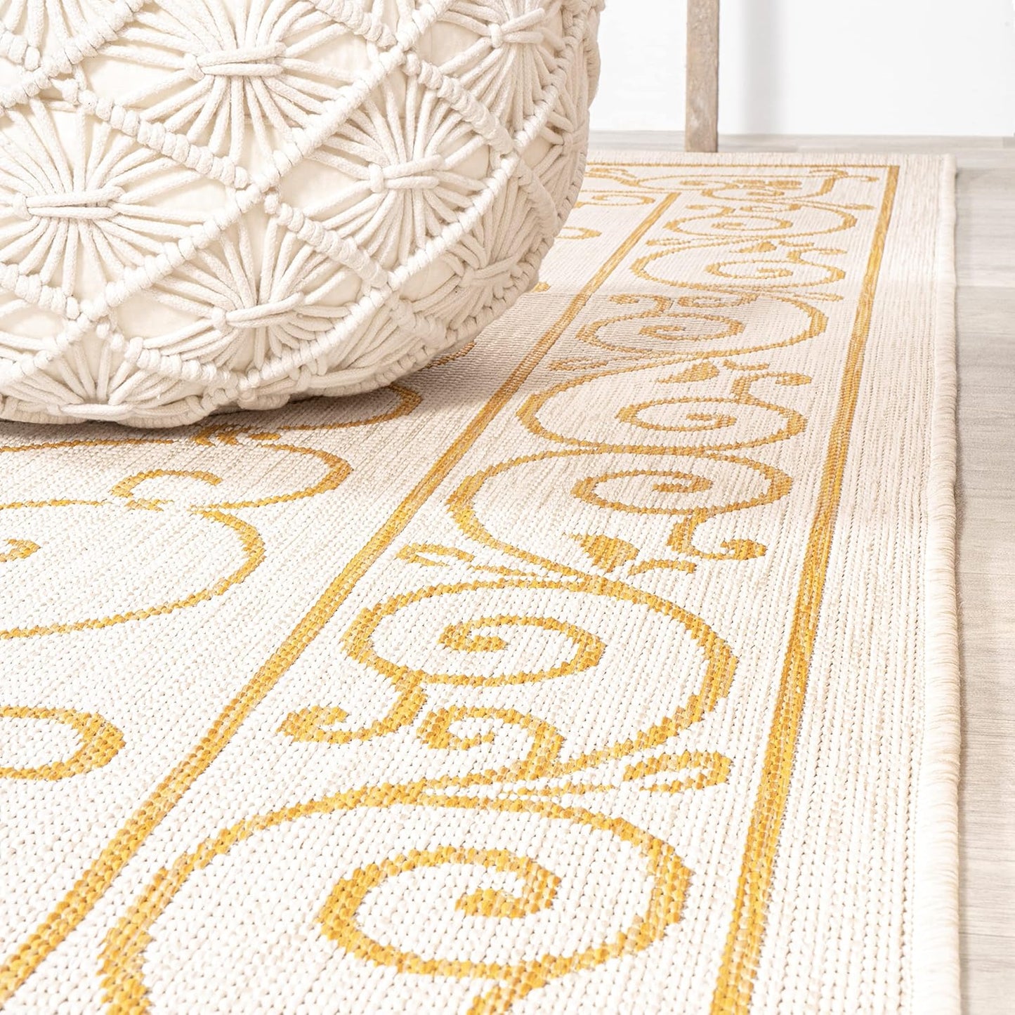 JONATHAN Y Vintage Filigree Indoor Outdoor Round Area Rug 5 Ft Cream/Yellow, Charleston Textured Weave for Backyard, Patio, Porch, Easy-Cleaning, High Traffic, Pet-Friendly, Non-Shedding (SMB106M-5R)