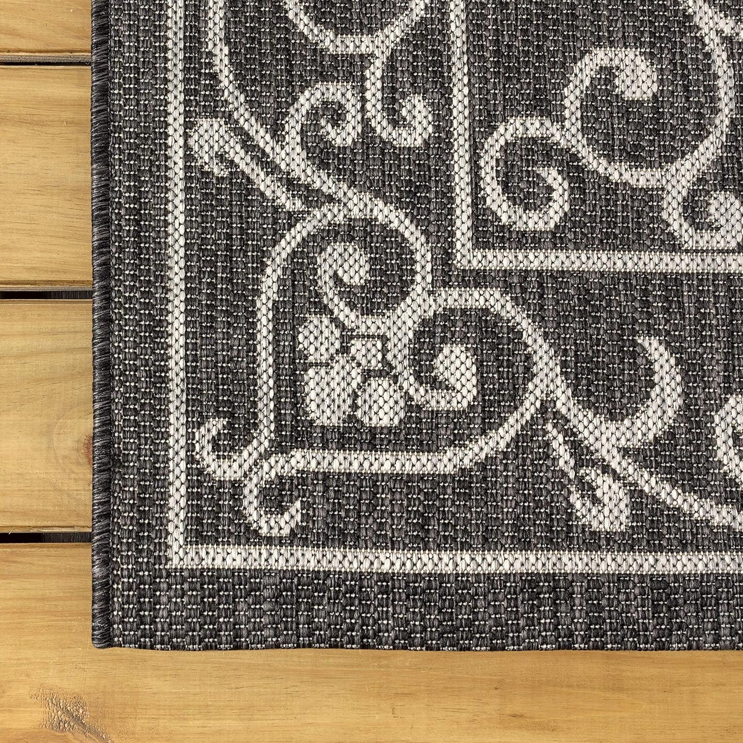 JONATHAN Y Vintage Filigree Indoor Outdoor Round Area Rug 8 Ft Black/Gray, Charleston Textured Weave for Backyard, Patio, Porch, Easy-Cleaning, High Traffic, Pet-Friendly, Non-Shedding (SMB106G-8R)
