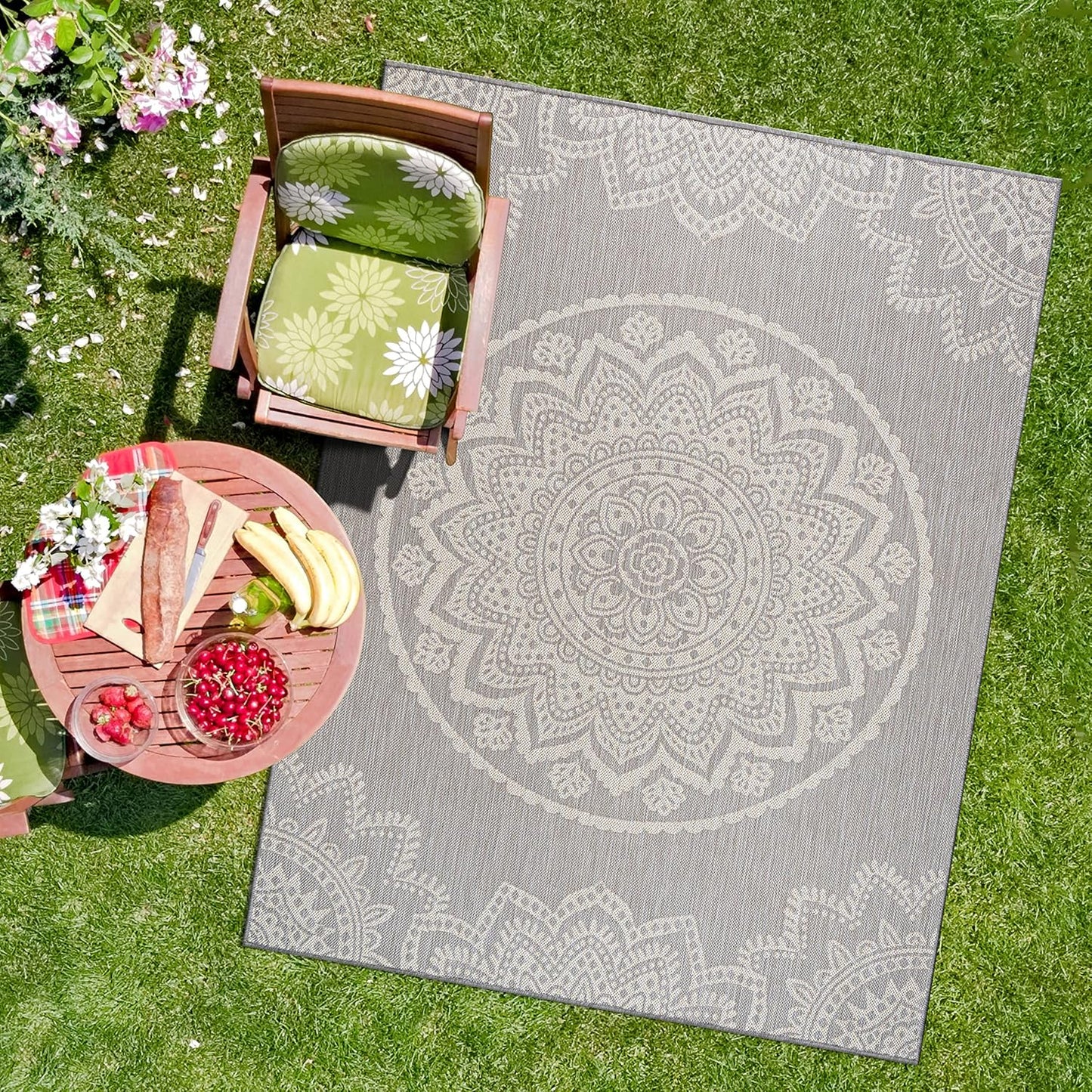 CAMILSON Outdoor Rug 6x9 Modern Area Rugs for Indoor and Outdoor Patios and Porches - Waterproof, Washable, Non-Shedding, Easy-to-Clean Outside Carpet (6 x 9, Medallion - Grey/White)